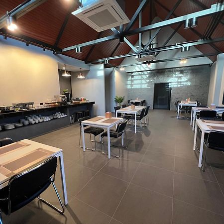 The Hub Suratthanl Surat Thani Zewnętrze zdjęcie